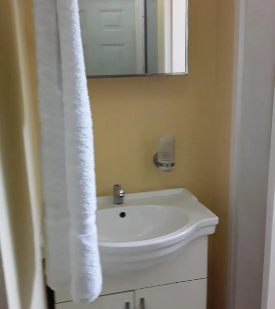 Reste En Jaunte Inside The Cattleya Hotel Tunapuna Village Apart Otel